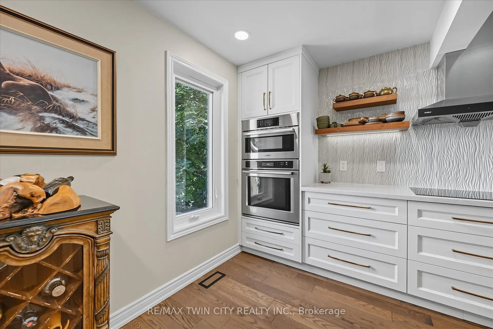 Photo 14 of 275 Greenbriar Road, Hamilton, Meadowlands — HOMEH