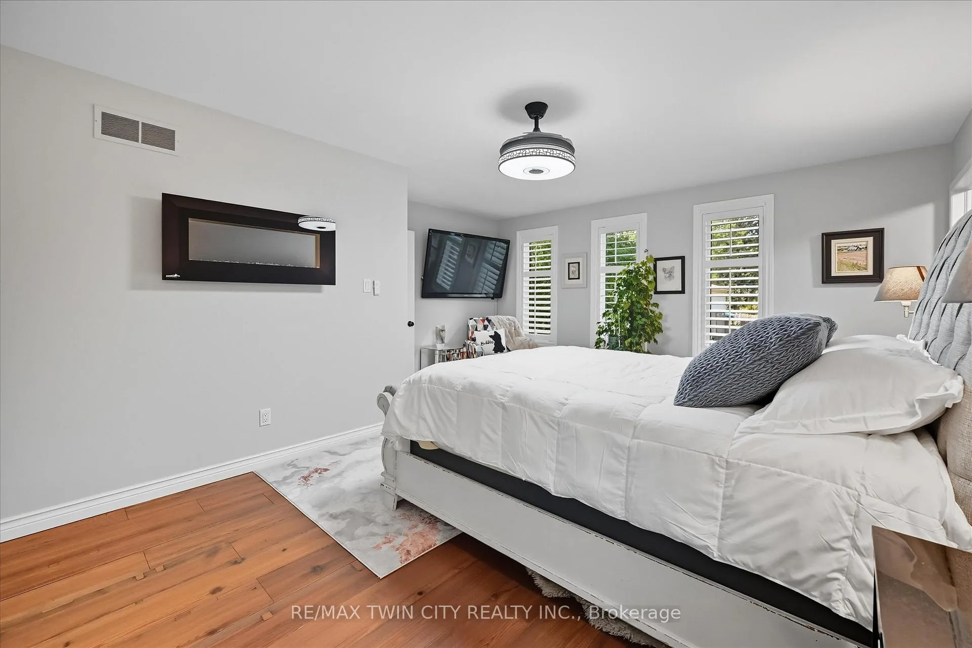 Photo 22 of 275 Greenbriar Road, Hamilton, Meadowlands — HOMEH