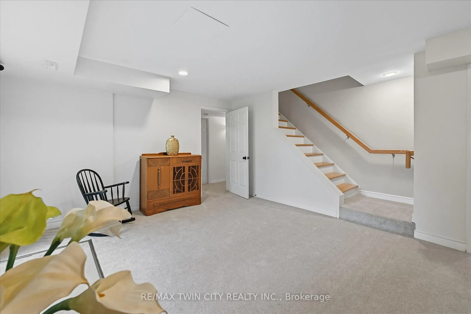 Photo 31 of 275 Greenbriar Road, Hamilton, Meadowlands — HOMEH