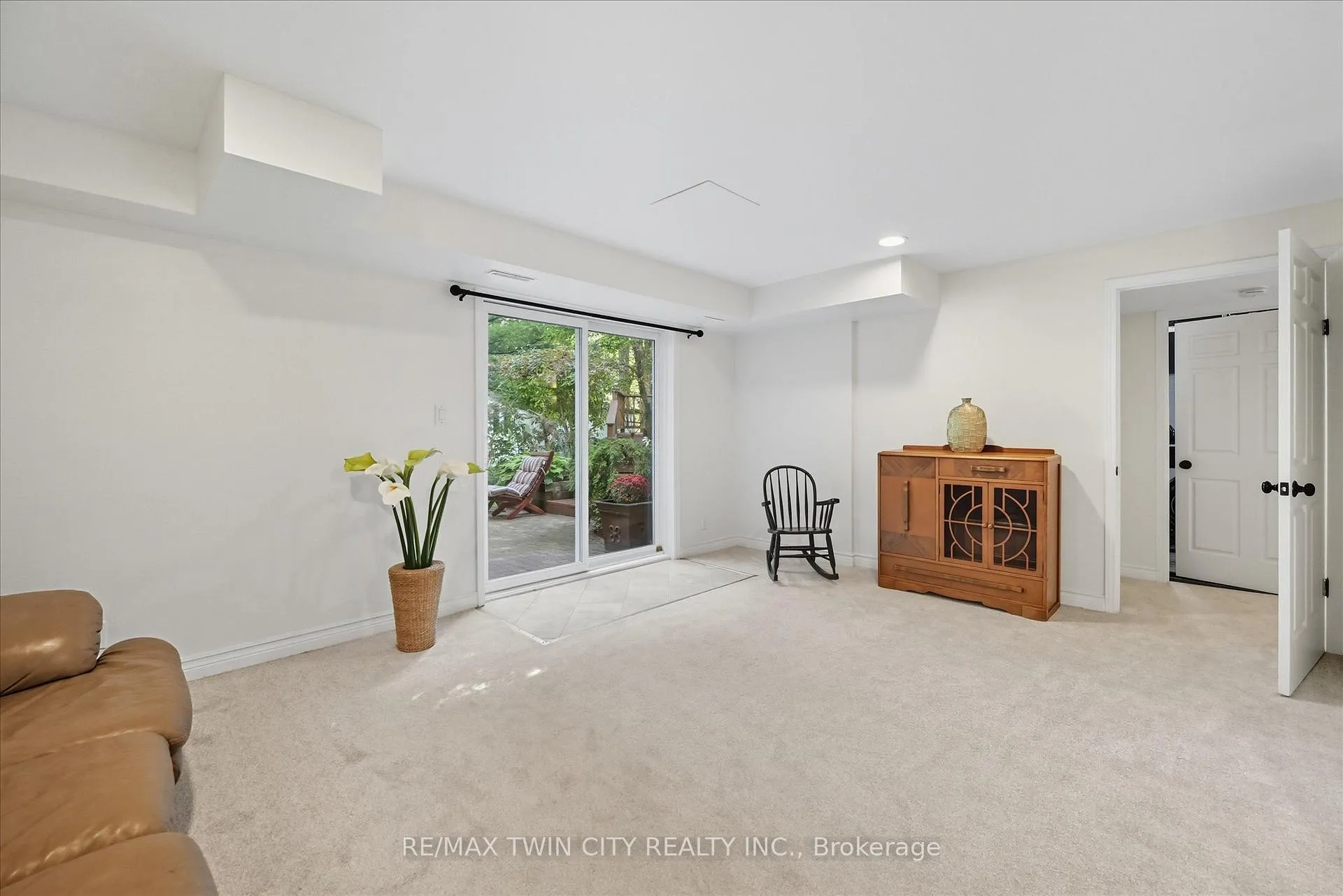 Photo 32 of 275 Greenbriar Road, Hamilton, Meadowlands — HOMEH