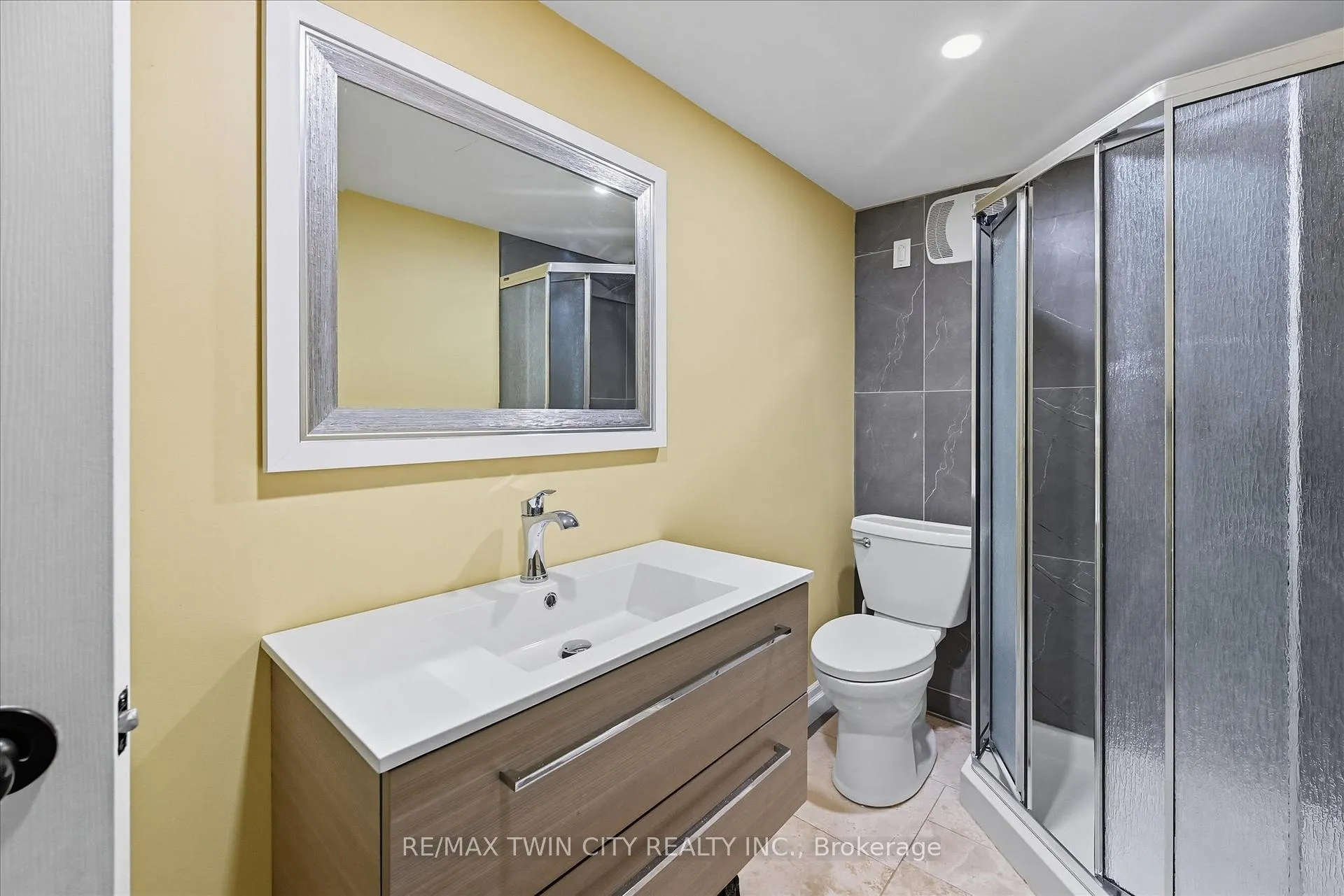 Photo 36 of 275 Greenbriar Road, Hamilton, Meadowlands — HOMEH