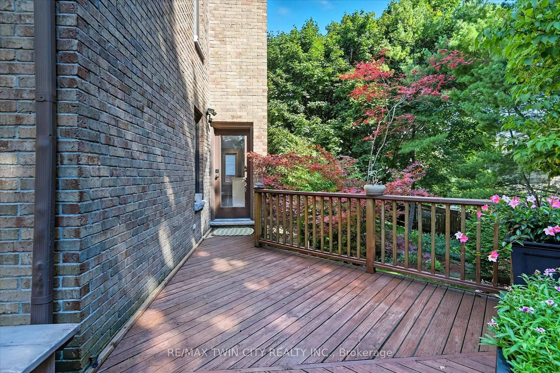 Photo 38 of 275 Greenbriar Road, Hamilton, Meadowlands — HOMEH