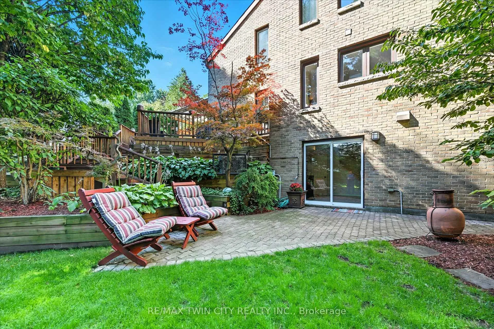 Photo 40 of 275 Greenbriar Road, Hamilton, Meadowlands — HOMEH