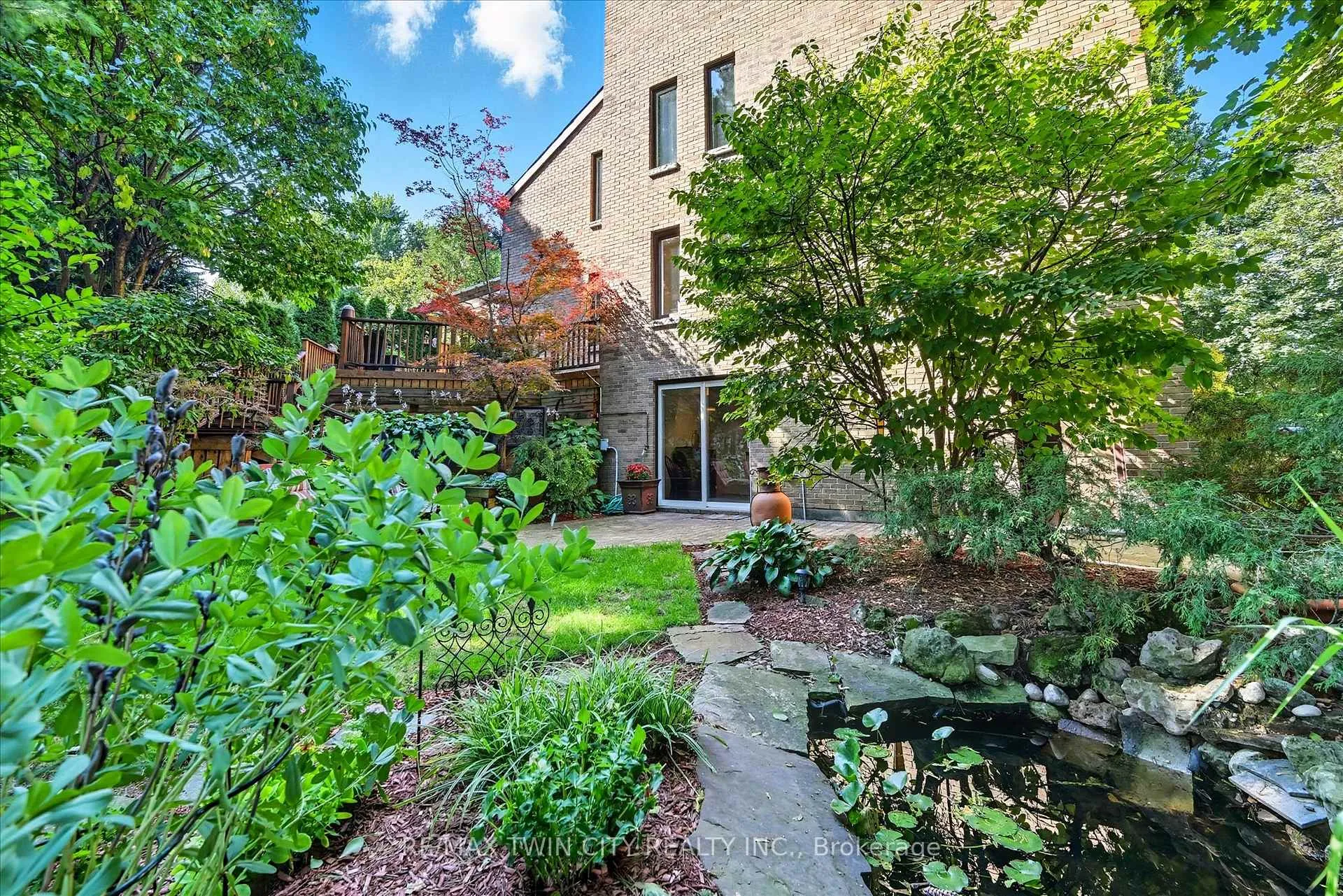 Photo 41 of 275 Greenbriar Road, Hamilton, Meadowlands — HOMEH