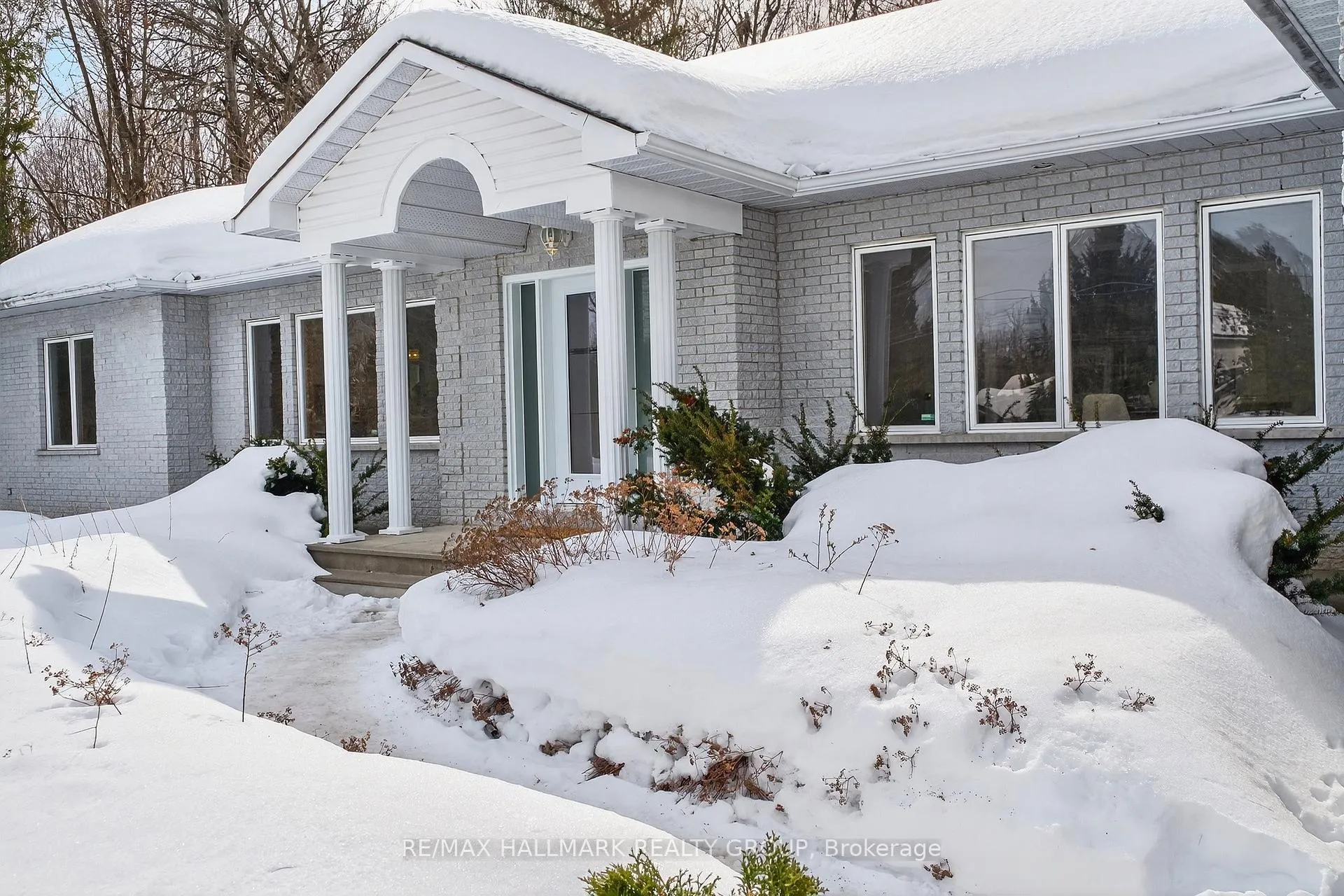 Photo 3 of 2349 Brennan Park Drive, Ottawa, Cumberland West — HOMEH
