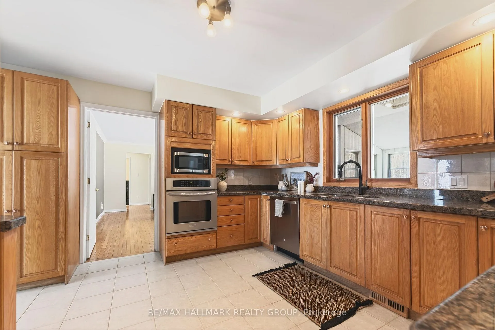 Photo 15 of 2349 Brennan Park Drive, Ottawa, Cumberland West — HOMEH