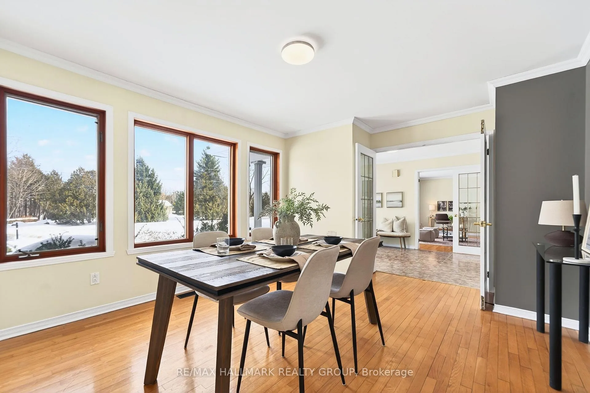 Photo 19 of 2349 Brennan Park Drive, Ottawa, Cumberland West — HOMEH