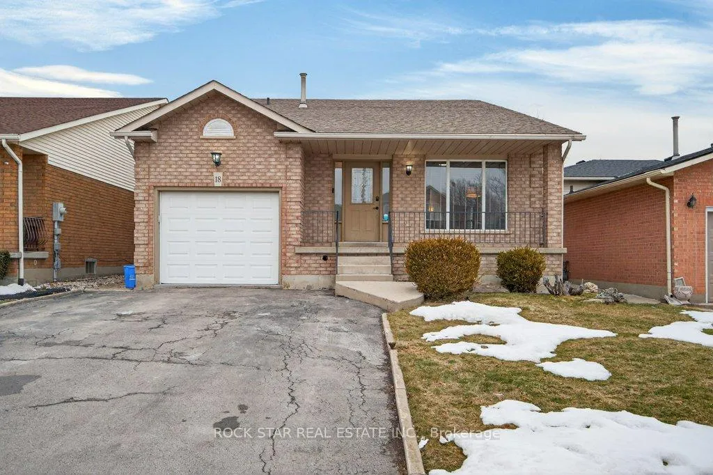Photo 1 of 18 Hillgarden Drive, Hamilton, Stoney Creek Mountain — HOMEH