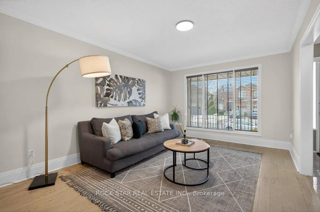 Photo 6 of 18 Hillgarden Drive, Hamilton, Stoney Creek Mountain — HOMEH