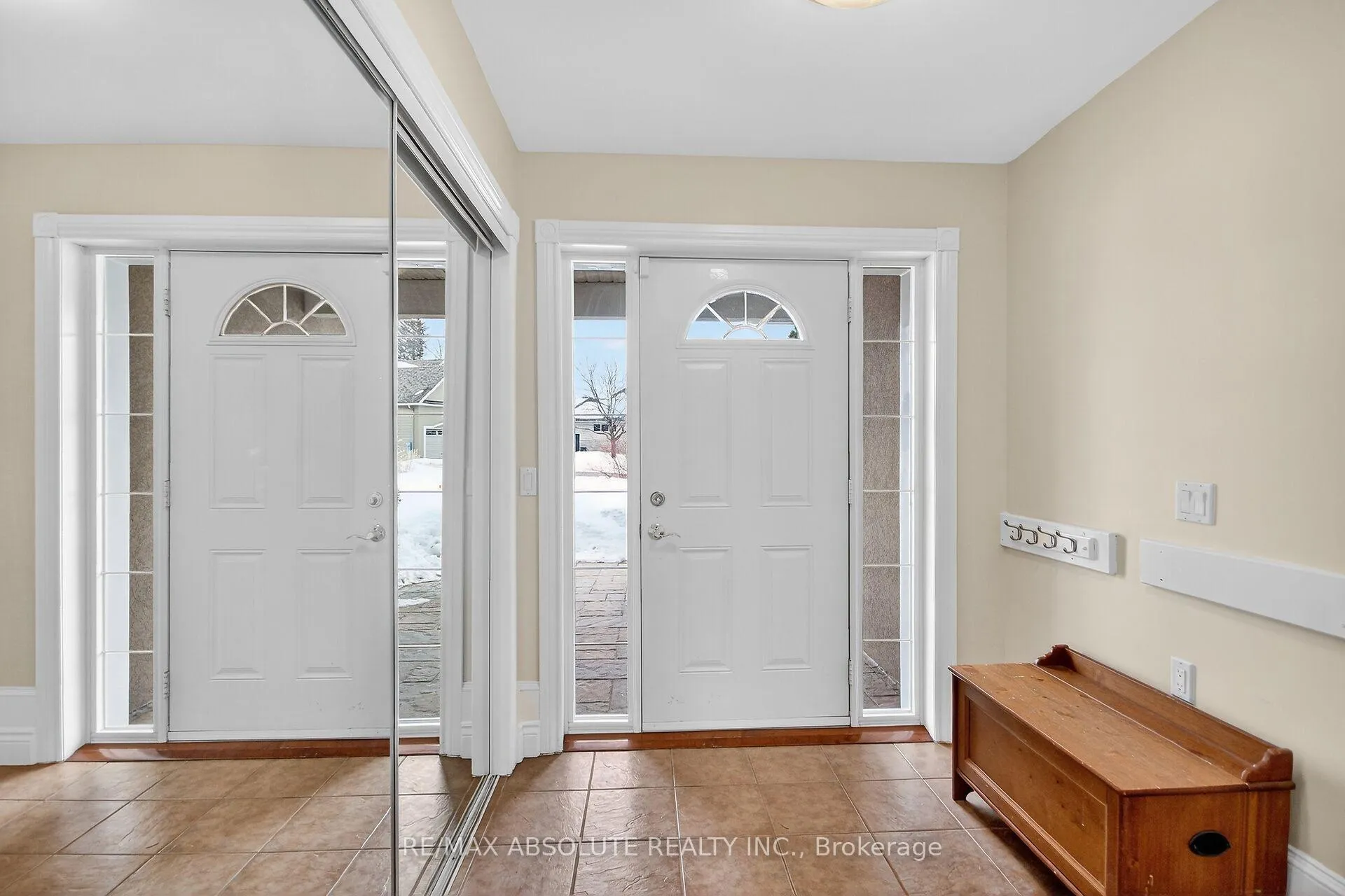 Photo 3 of 223 Jensen Court, Ottawa, Carp — HOMEH