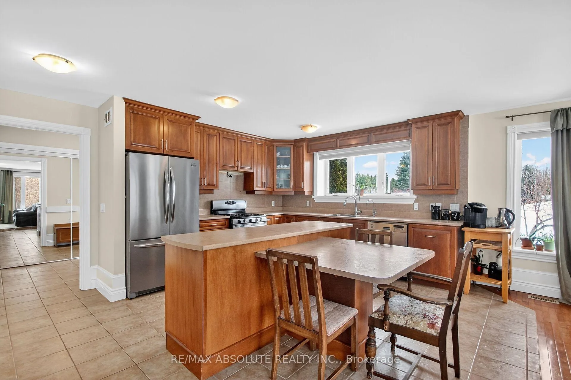 Photo 7 of 223 Jensen Court, Ottawa, Carp — HOMEH