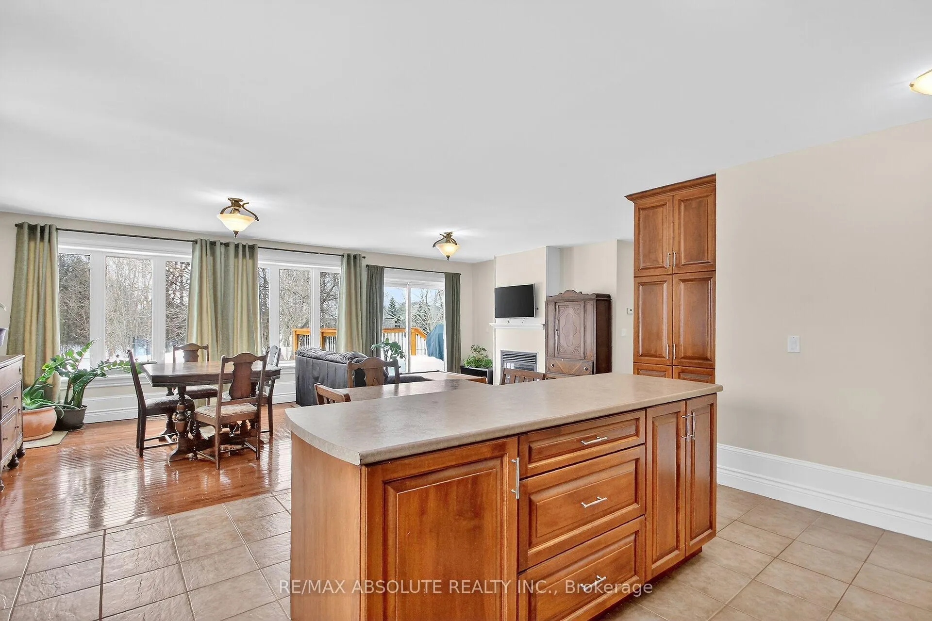 Photo 9 of 223 Jensen Court, Ottawa, Carp — HOMEH