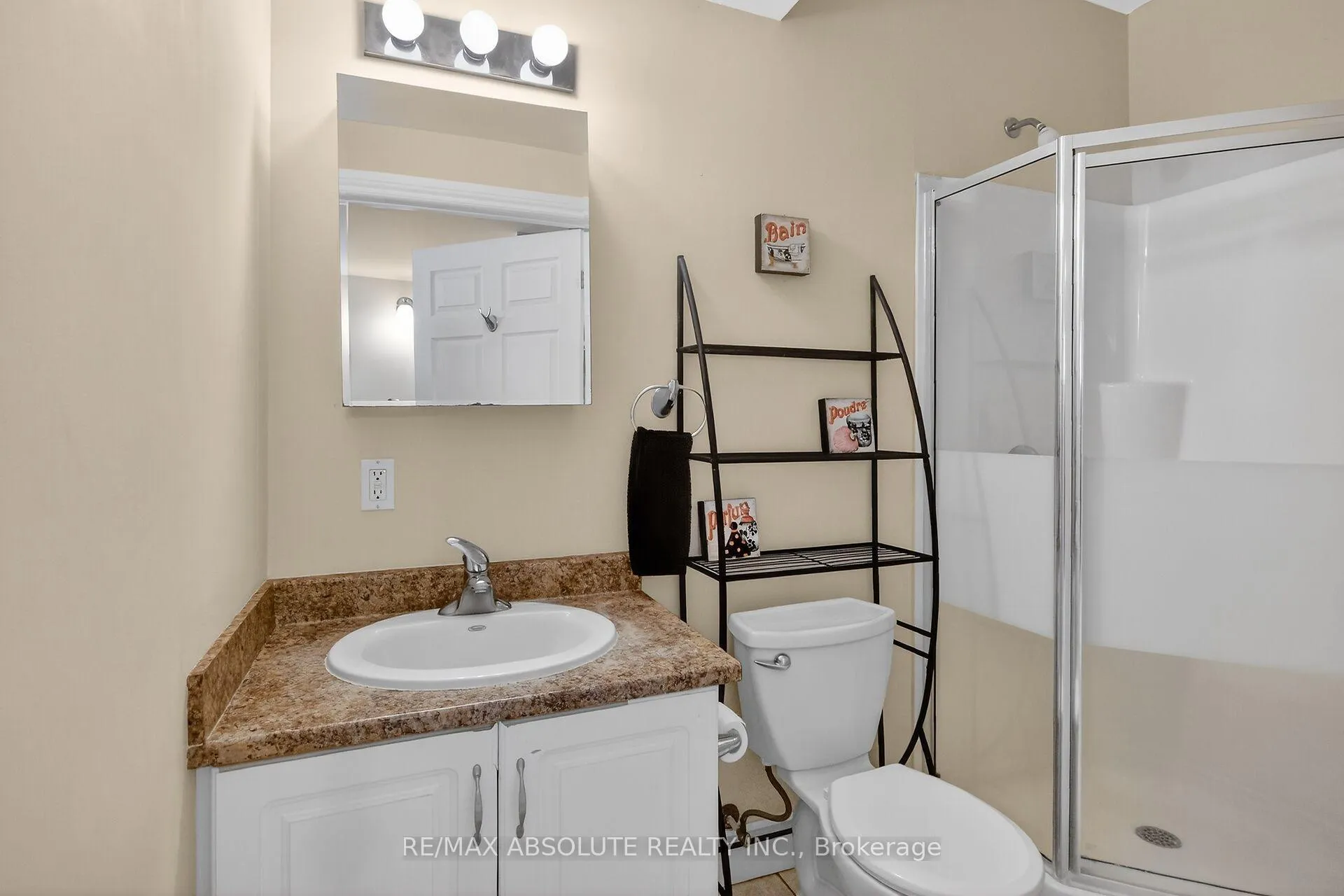 Photo 30 of 223 Jensen Court, Ottawa, Carp — HOMEH