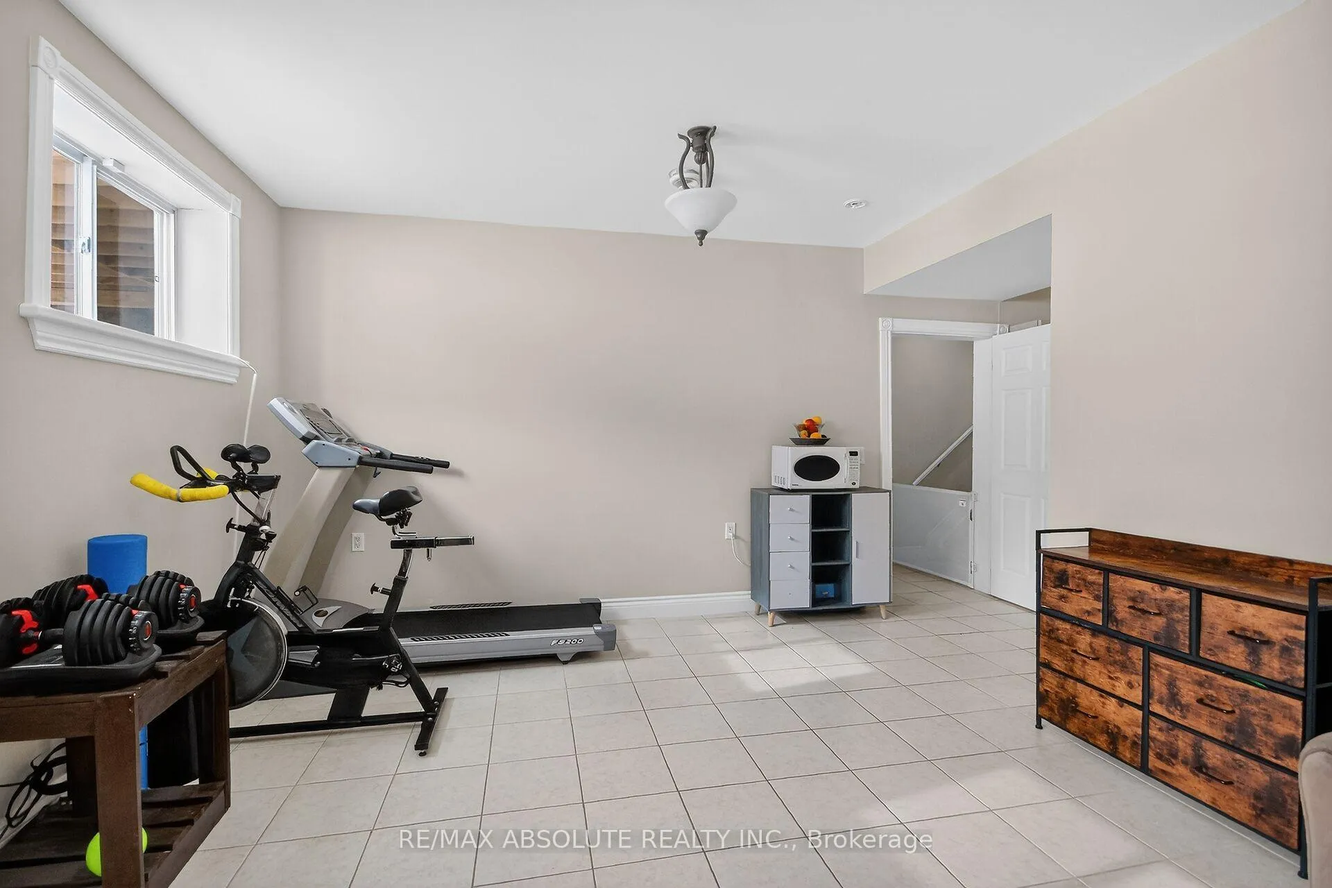 Photo 33 of 223 Jensen Court, Ottawa, Carp — HOMEH