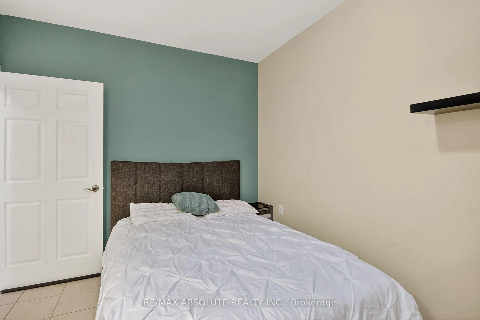 Photo 37 of 223 Jensen Court, Ottawa, Carp — HOMEH
