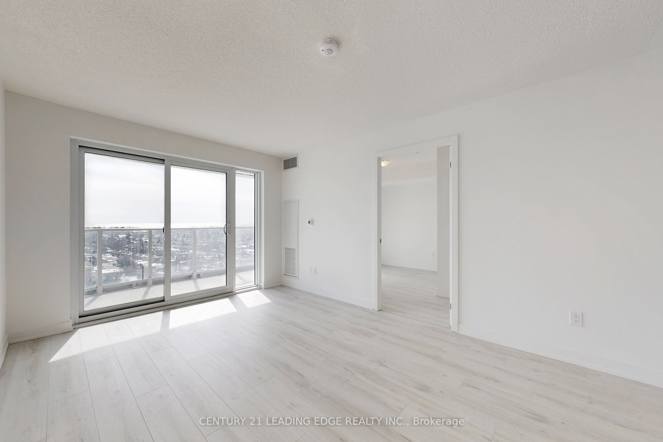 Photo 8 of Unit 2005, 1010 Sandy Beach Road, Pickering, Bay Ridges — HOMEH