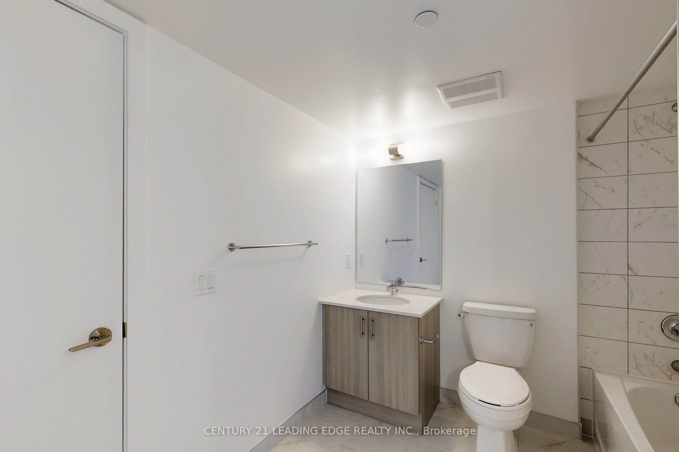 Photo 29 of Unit 2005, 1010 Sandy Beach Road, Pickering, Bay Ridges — HOMEH