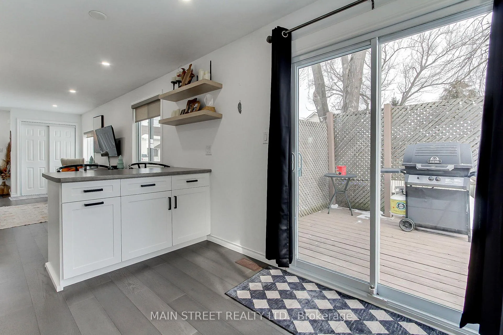Photo 9 of 1039 Ewart Street, Innisfil, Rural Innisfil — HOMEH
