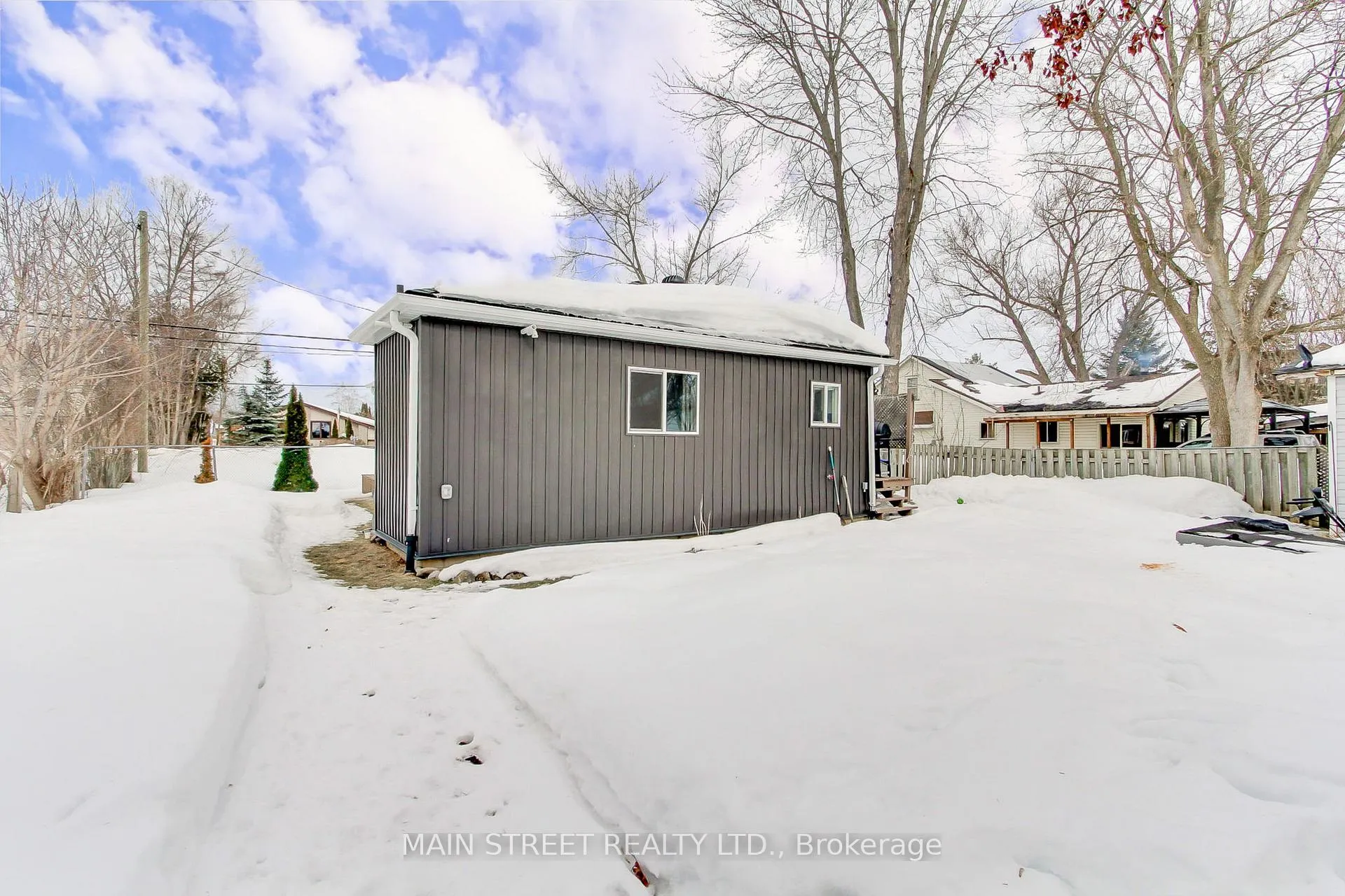 Photo 23 of 1039 Ewart Street, Innisfil, Rural Innisfil — HOMEH