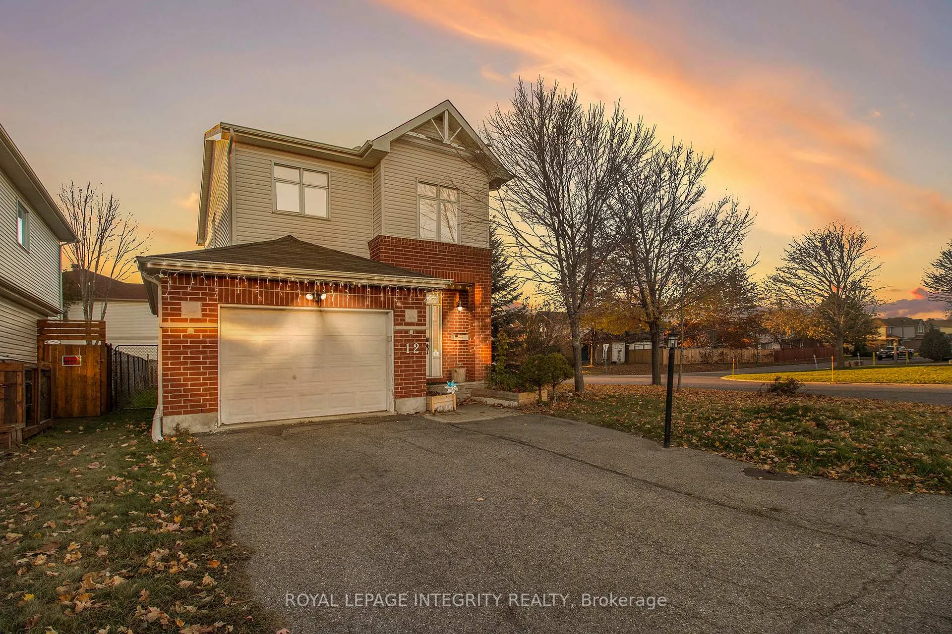 Photo 3 of 12 Cottingham Street, Ottawa, Barrhaven East — HOMEH
