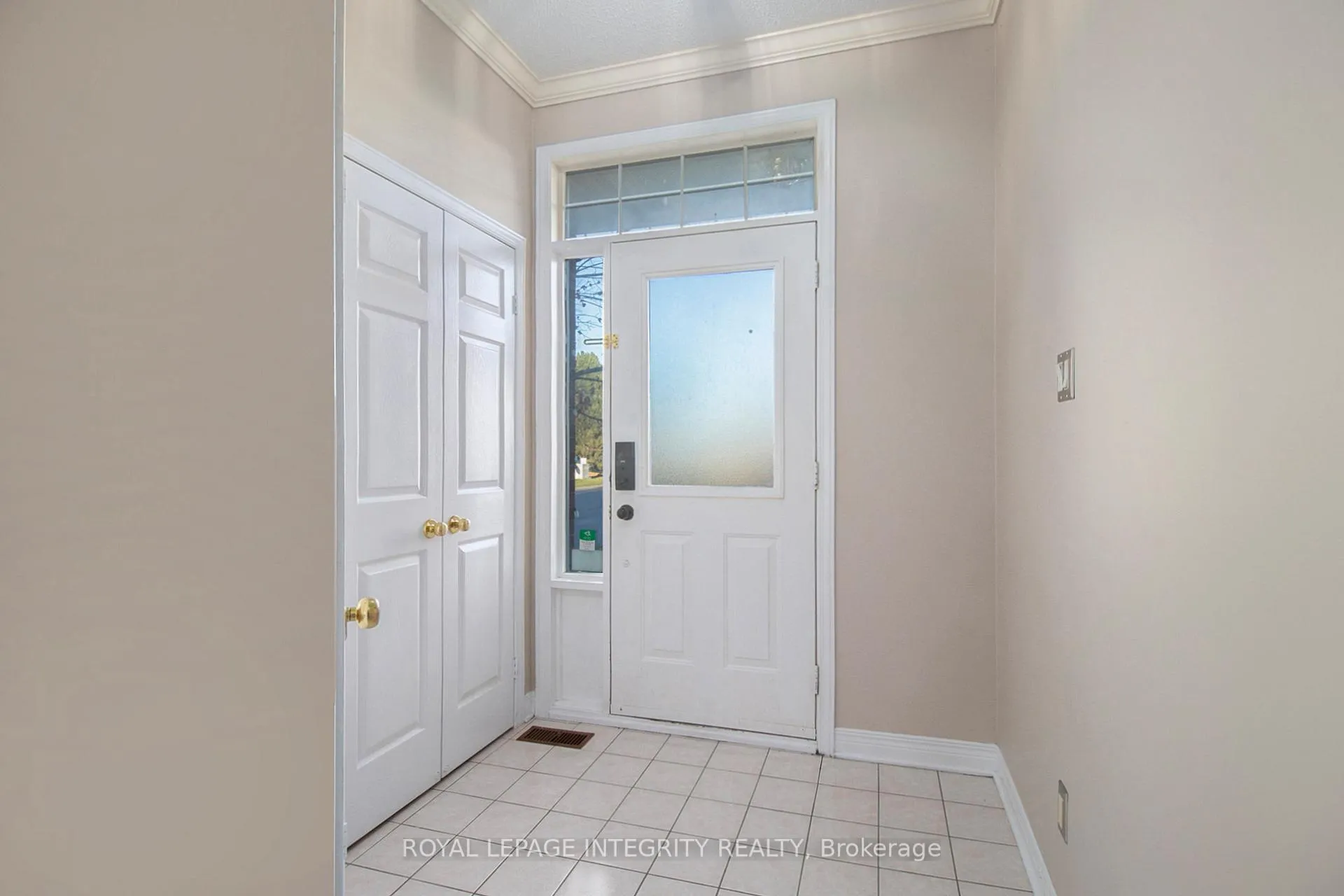 Photo 6 of 12 Cottingham Street, Ottawa, Barrhaven East — HOMEH