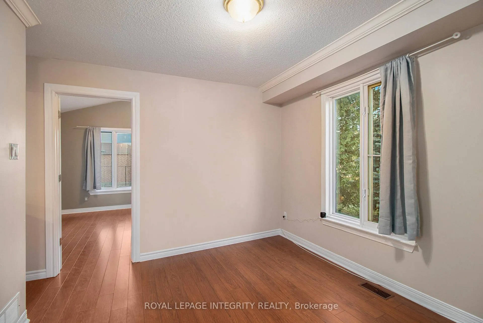 Photo 8 of 12 Cottingham Street, Ottawa, Barrhaven East — HOMEH