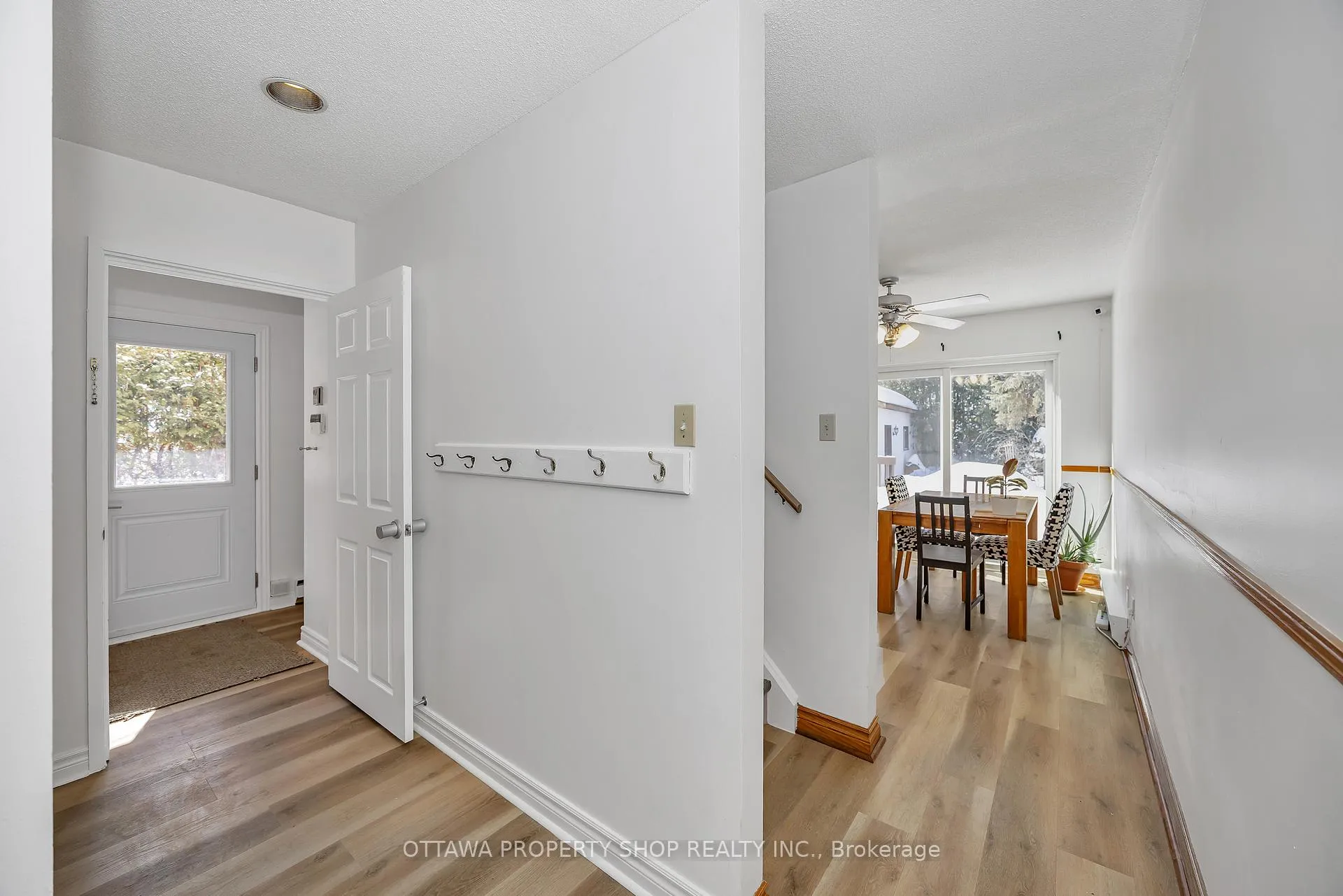 Photo 10 of 848 Maitland Avenue, Ottawa, McKellar Heights/Glabar Park — HOMEH