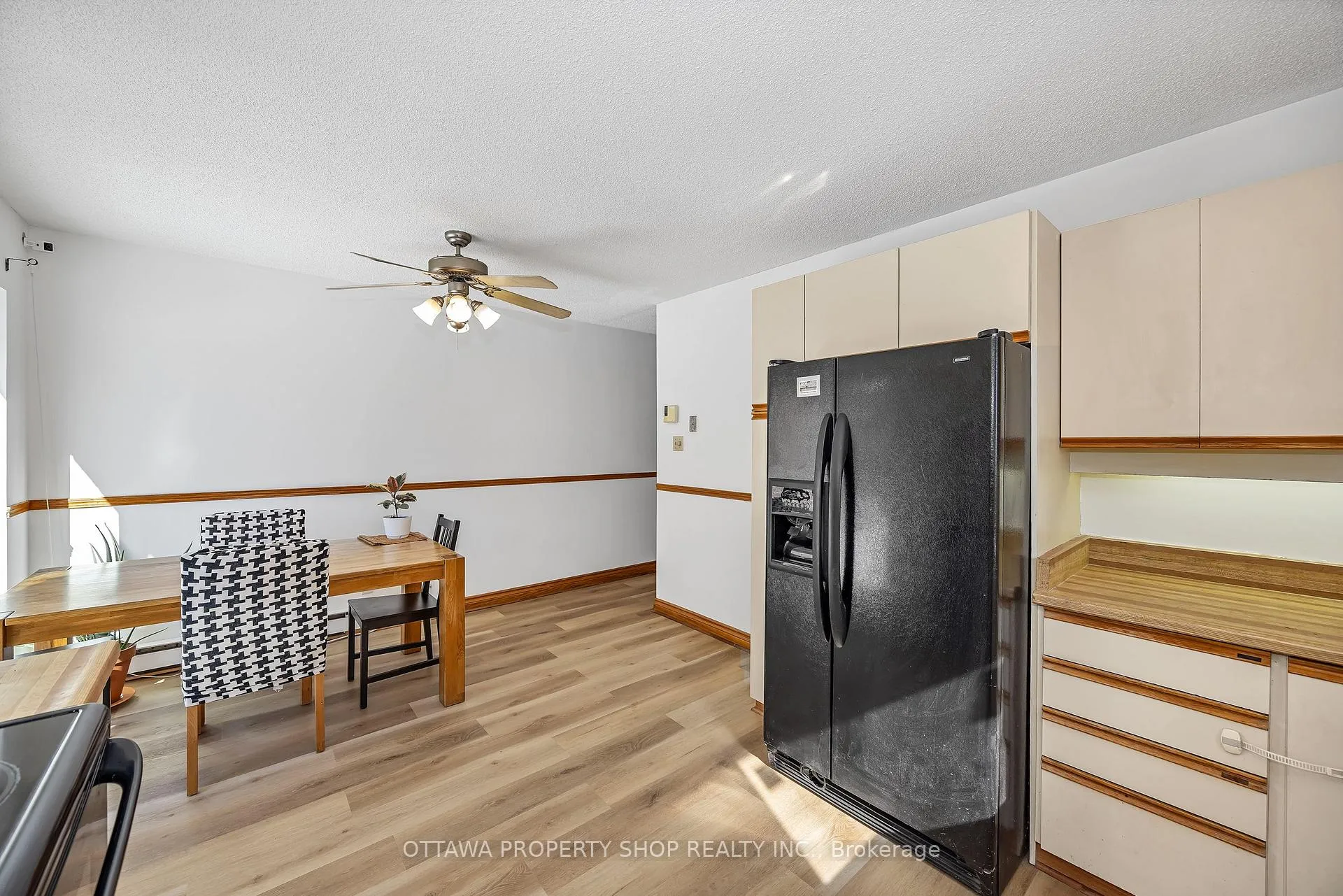 Photo 14 of 848 Maitland Avenue, Ottawa, McKellar Heights/Glabar Park — HOMEH