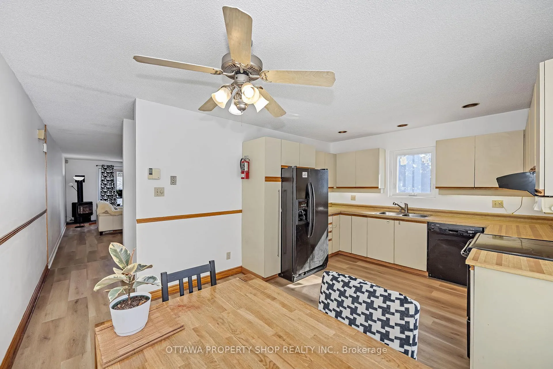 Photo 17 of 848 Maitland Avenue, Ottawa, McKellar Heights/Glabar Park — HOMEH