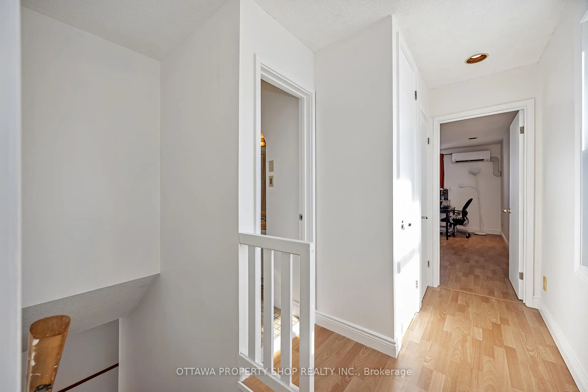 Photo 19 of 848 Maitland Avenue, Ottawa, McKellar Heights/Glabar Park — HOMEH