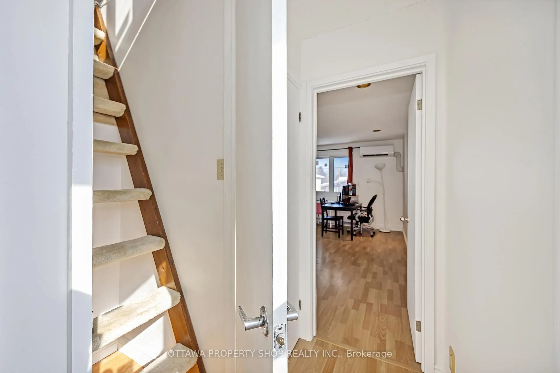 Photo 25 of 848 Maitland Avenue, Ottawa, McKellar Heights/Glabar Park — HOMEH