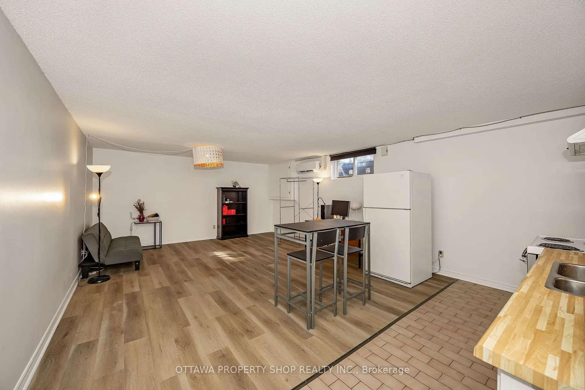 Photo 31 of 848 Maitland Avenue, Ottawa, McKellar Heights/Glabar Park — HOMEH
