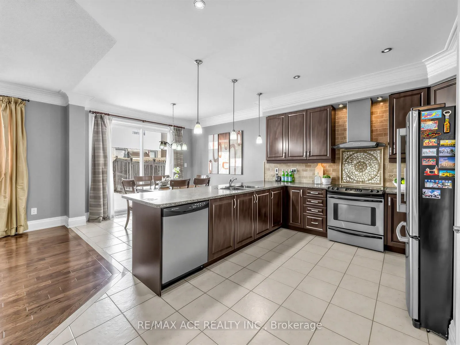 Photo 9 of 10 Byram Downs Street, Ajax, Central East — HOMEH