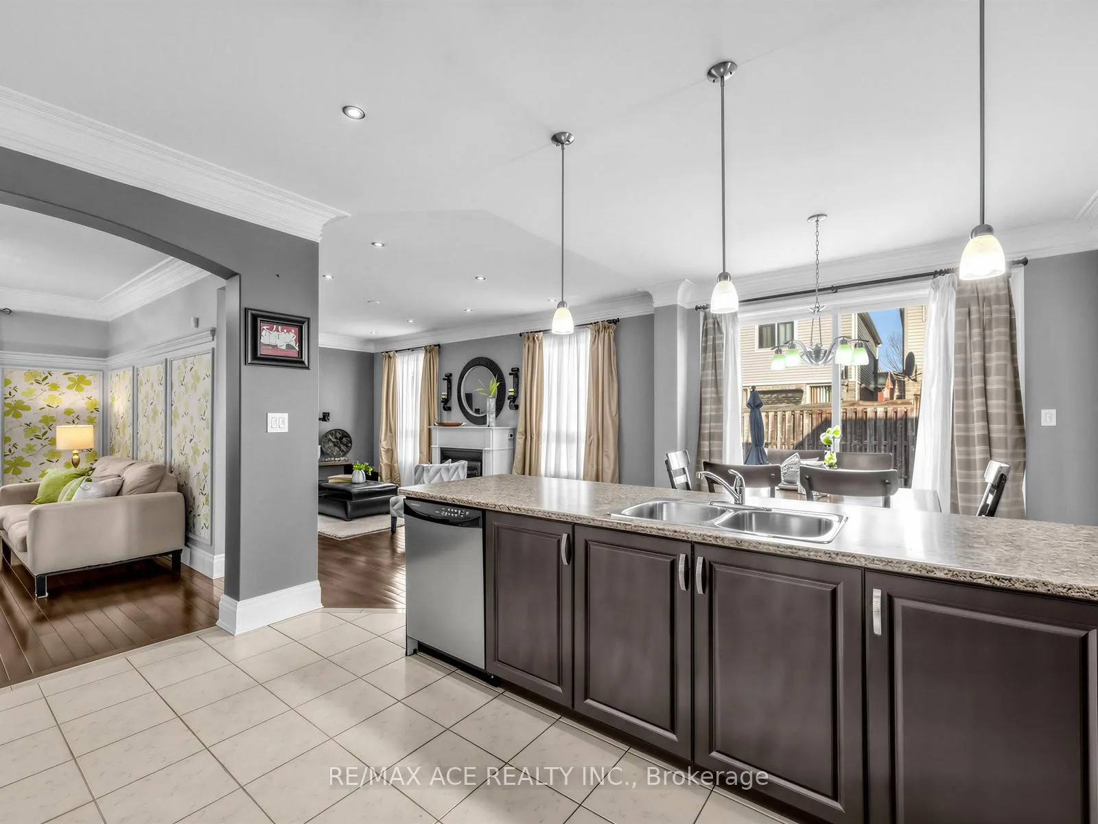 Photo 11 of 10 Byram Downs Street, Ajax, Central East — HOMEH