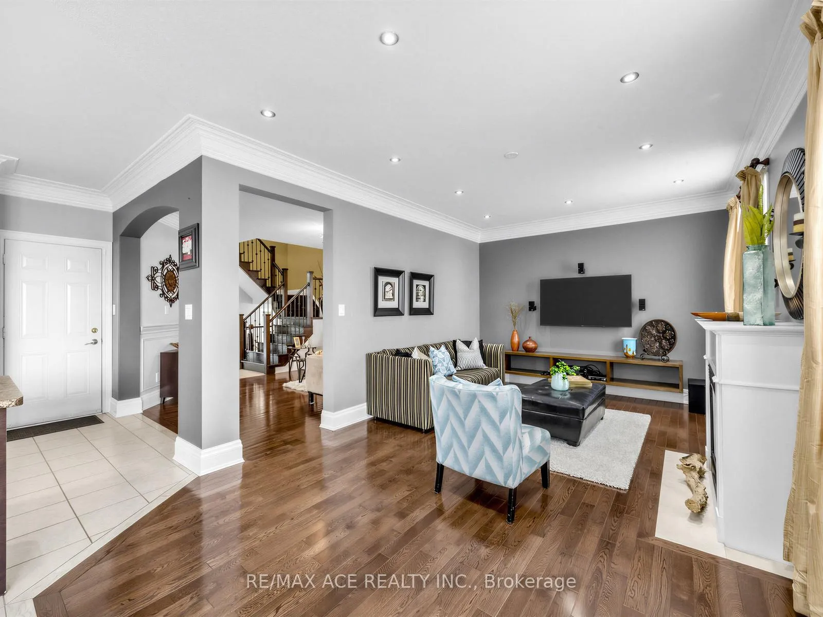 Photo 17 of 10 Byram Downs Street, Ajax, Central East — HOMEH