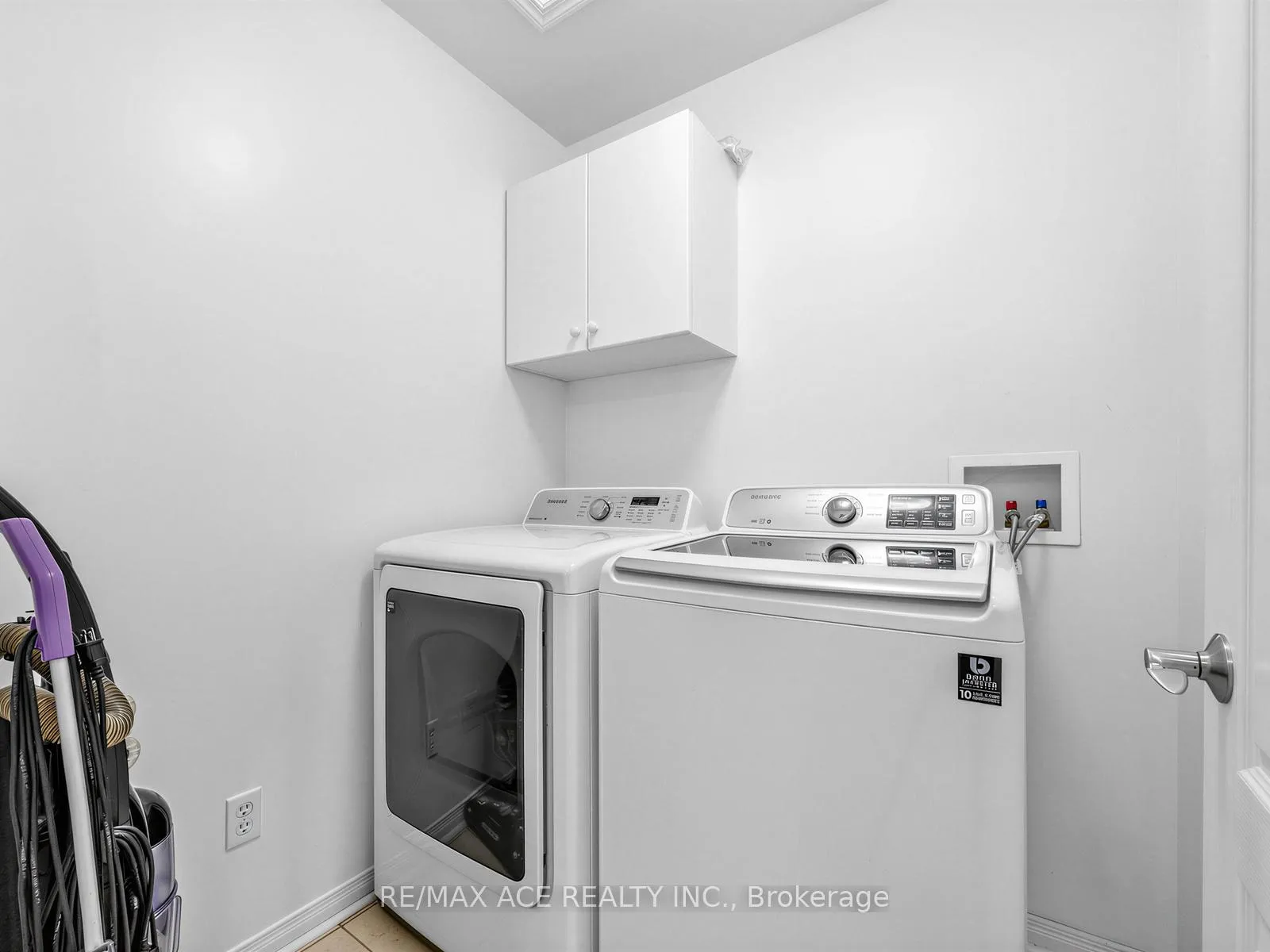 Photo 24 of 10 Byram Downs Street, Ajax, Central East — HOMEH
