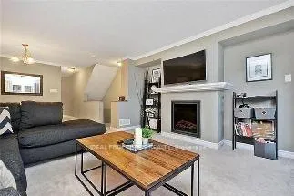 Photo 4 of 18 Argent Private, Ottawa, Kanata - Morgan's Grant/South March — HOMEH