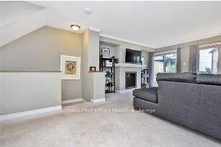 Photo 6 of 18 Argent Private, Ottawa, Kanata - Morgan's Grant/South March — HOMEH