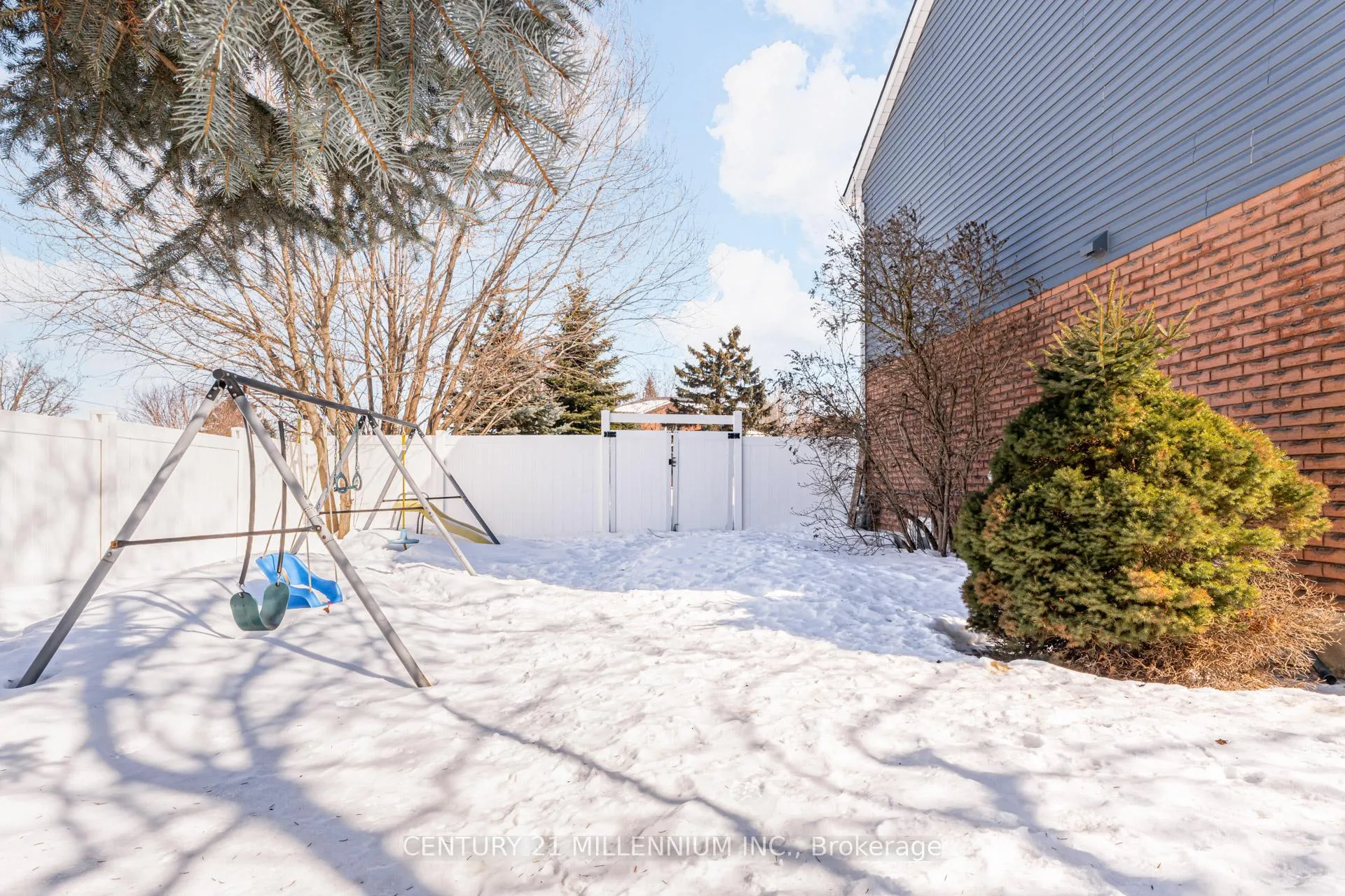 Photo 37 of 40 Erinlea Crescent, Erin — HOMEH
