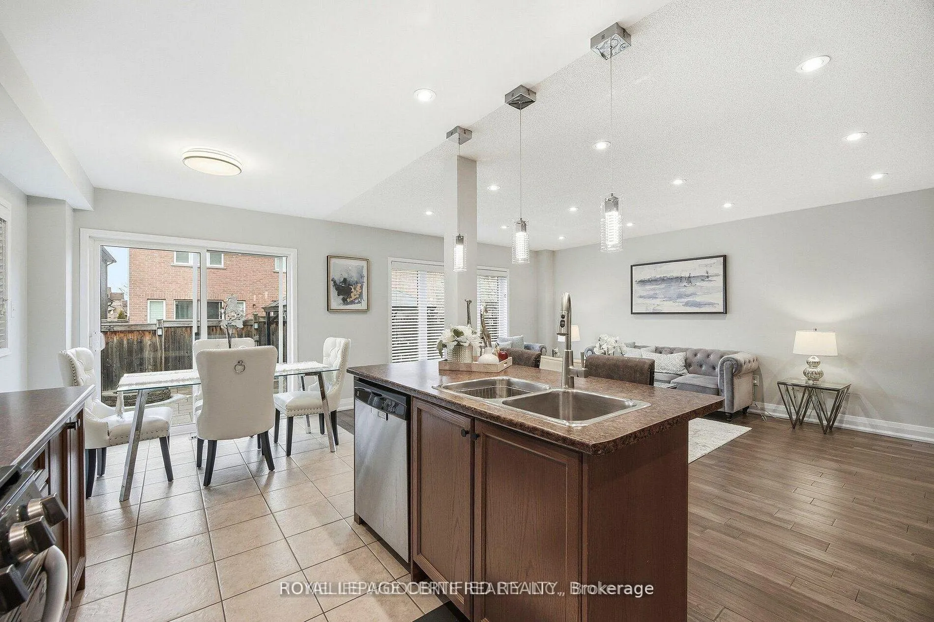 Photo 12 of 4 Bazin Road, Ajax, Central East — HOMEH