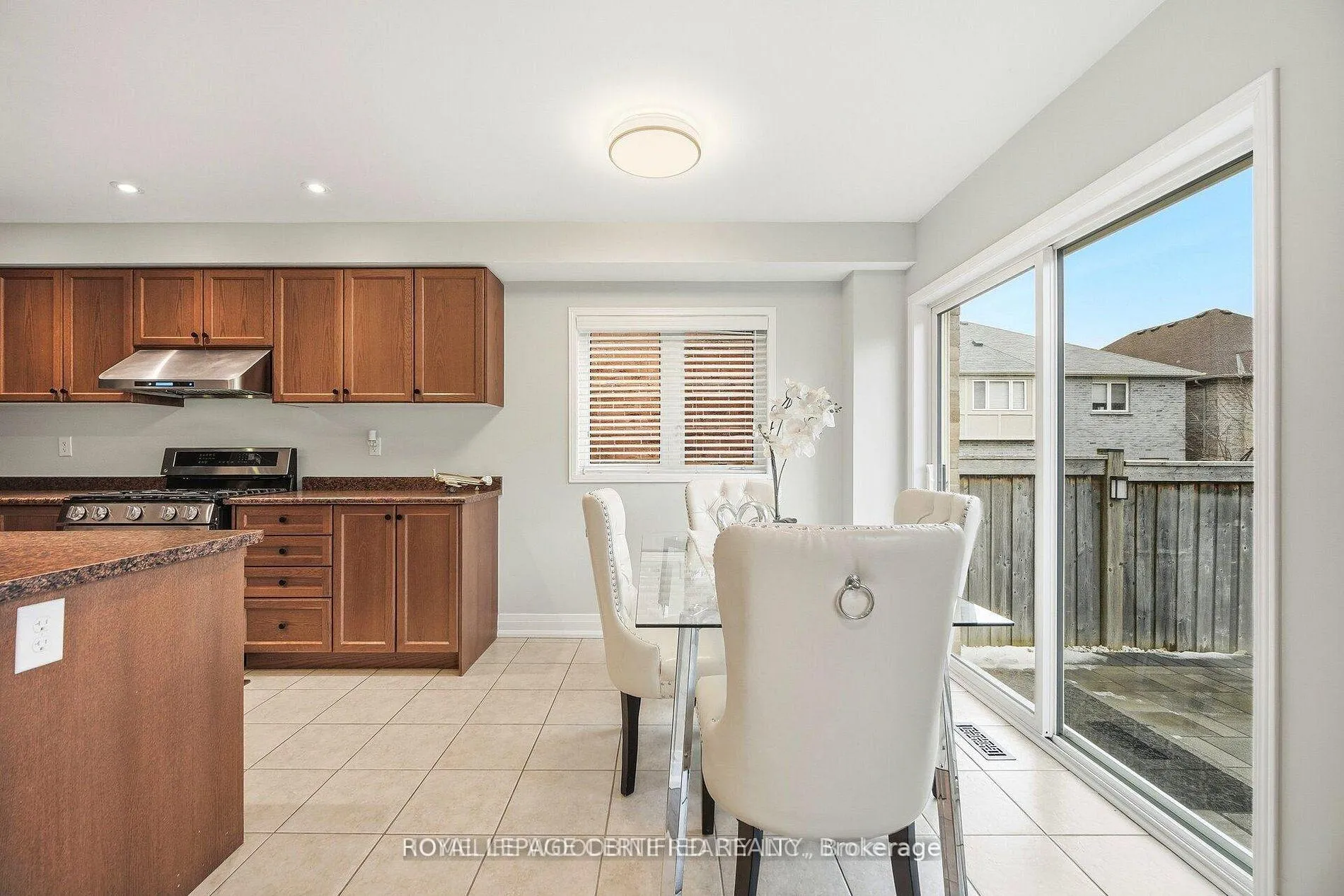 Photo 13 of 4 Bazin Road, Ajax, Central East — HOMEH