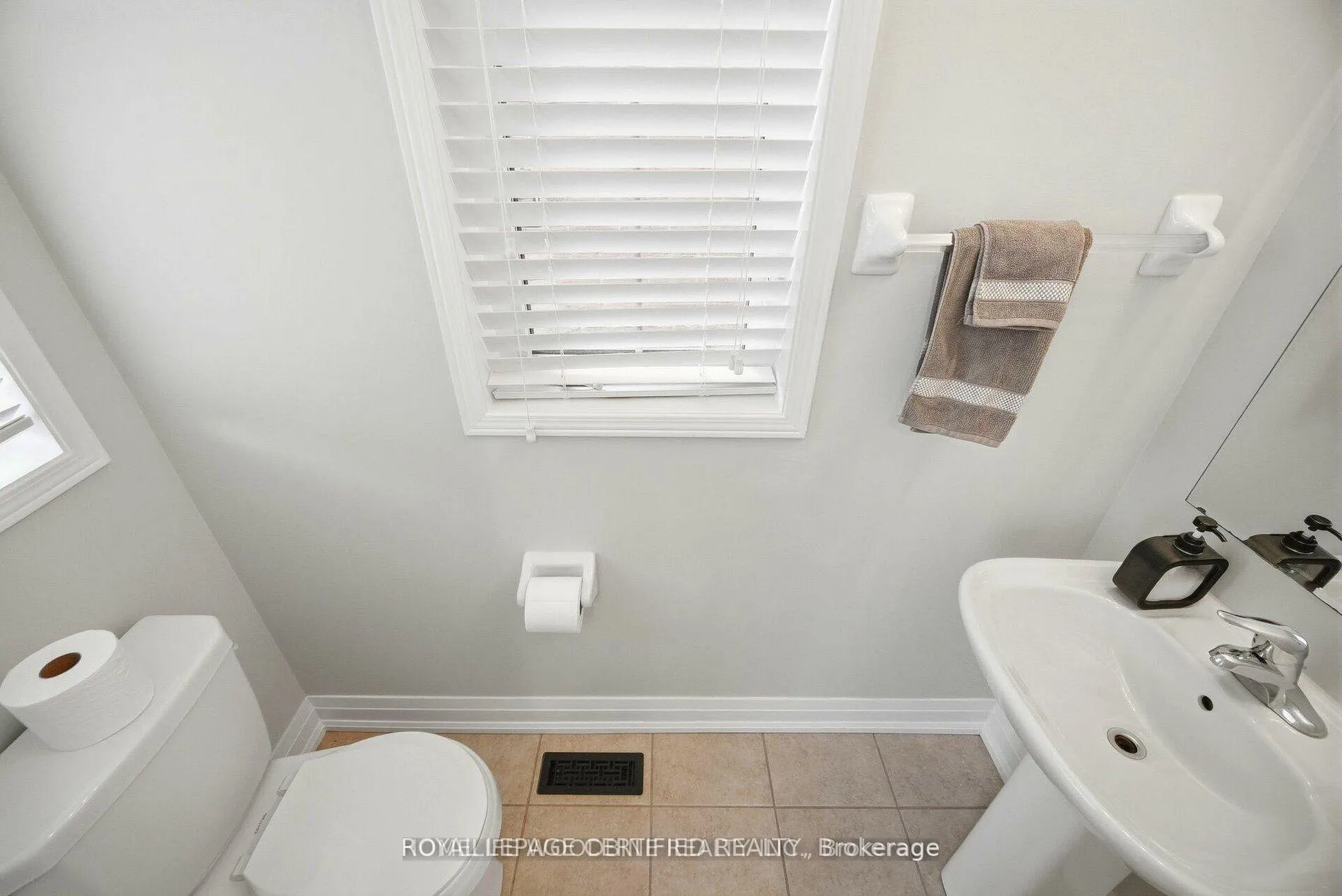 Photo 20 of 4 Bazin Road, Ajax, Central East — HOMEH