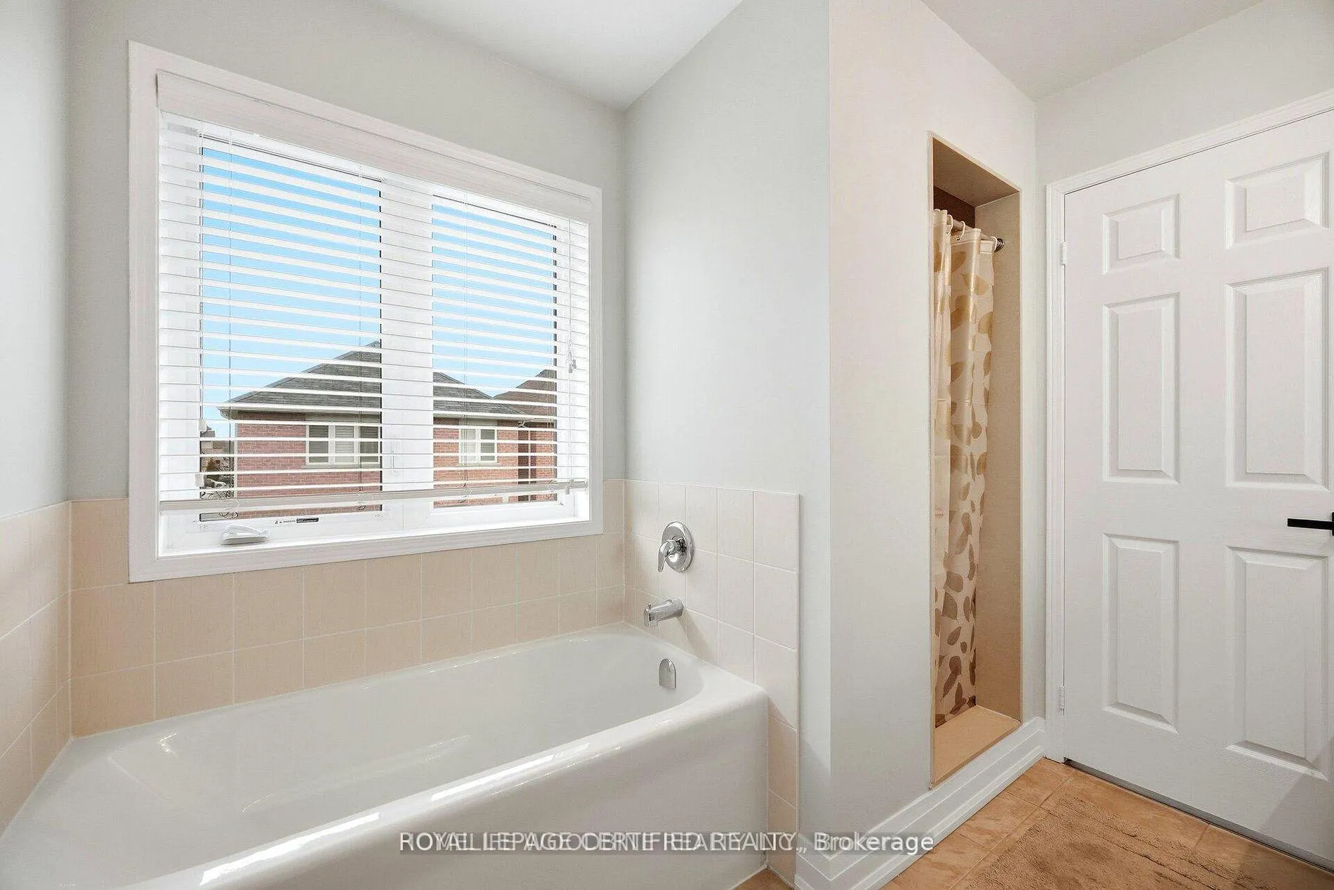 Photo 26 of 4 Bazin Road, Ajax, Central East — HOMEH