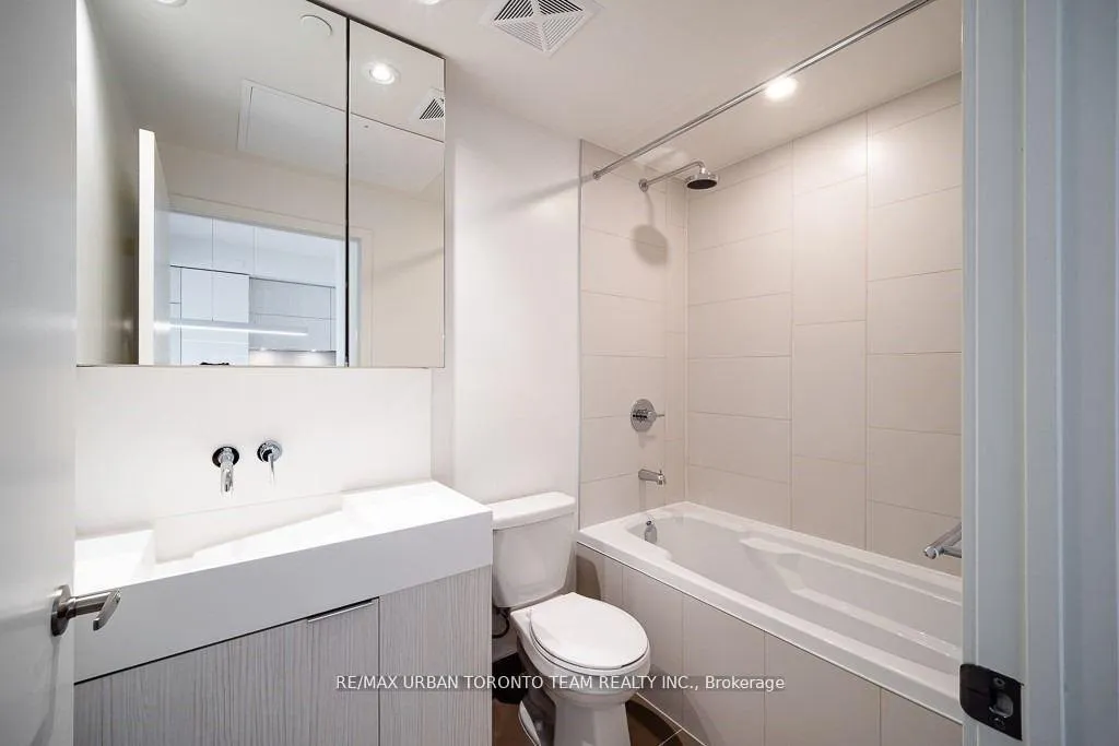 Photo 23 of Unit 2409, 20 Richardson Street, Toronto, Waterfront Communities — HOMEH