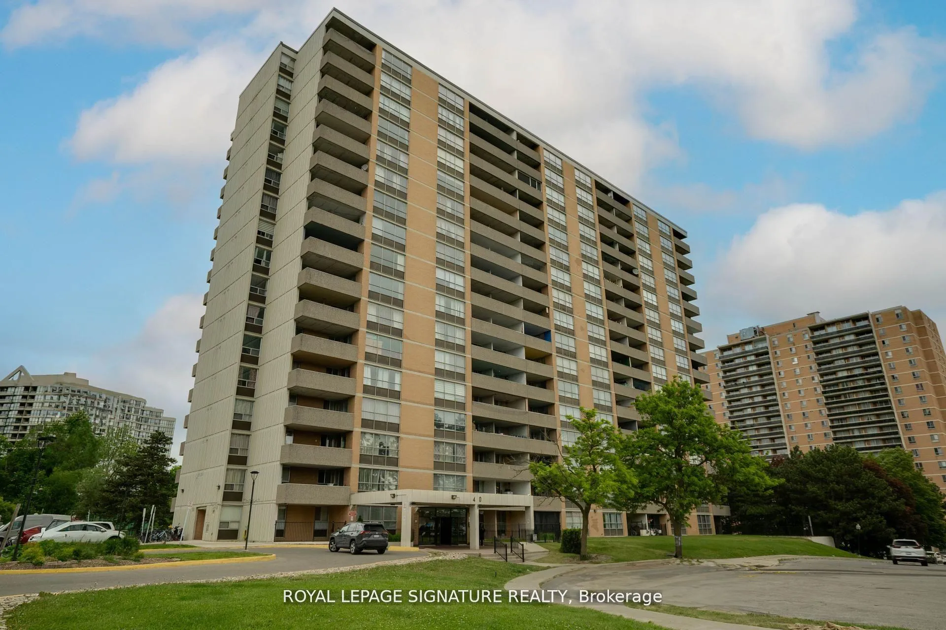 Front of Unit 1411, 40 Panorama Court