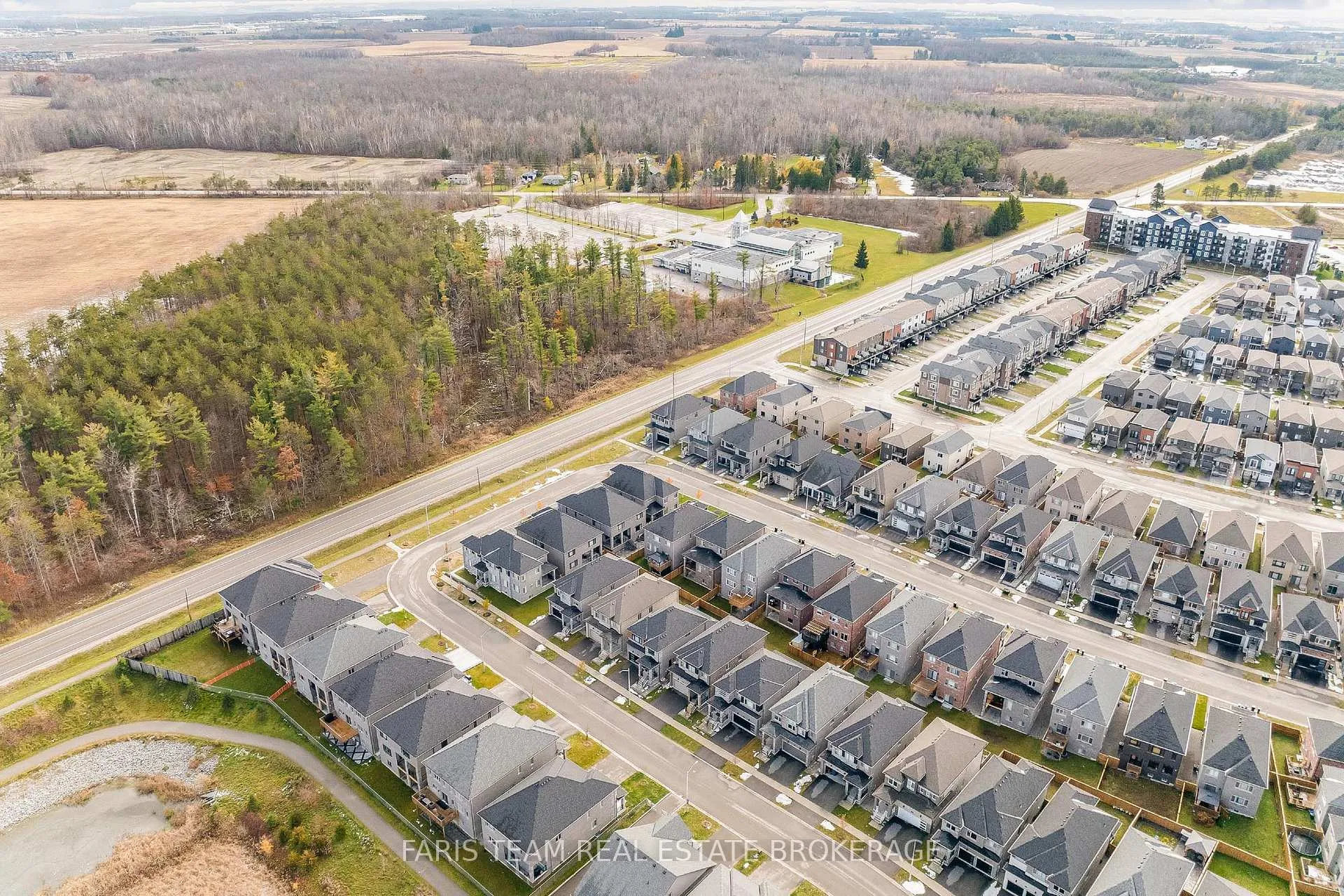 Photo 36 of 160 Franklin Trail, Barrie, Rural Barrie Southwest — HOMEH
