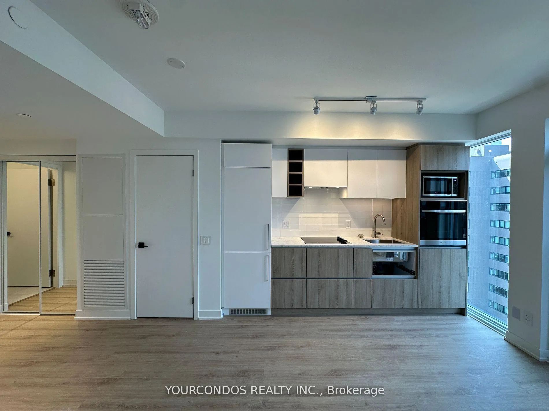 Photo 3 of Unit 1105, 319 Jarvis Street, Toronto, Moss Park — HOMEH