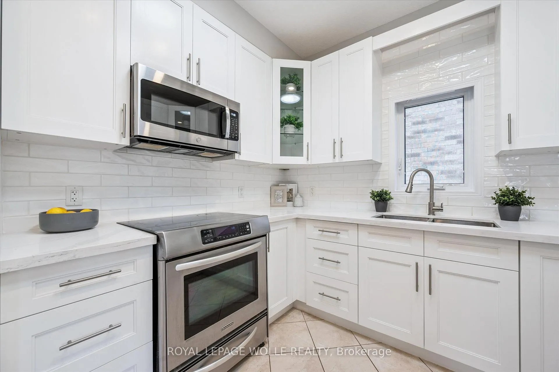 Photo 11 of 162 Esson Street, Waterloo, Uptown West — HOMEH