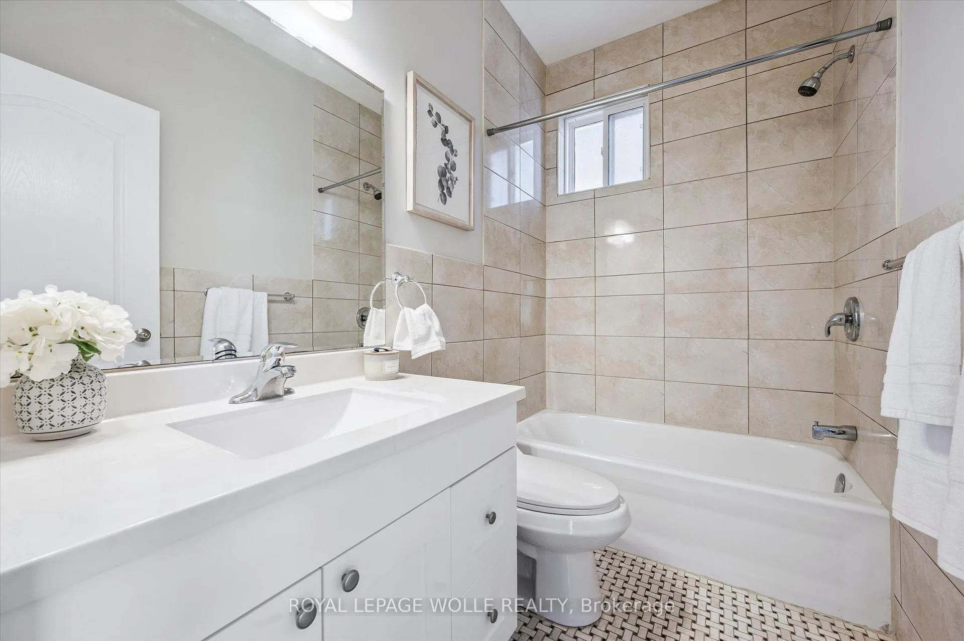 Photo 14 of 162 Esson Street, Waterloo, Uptown West — HOMEH