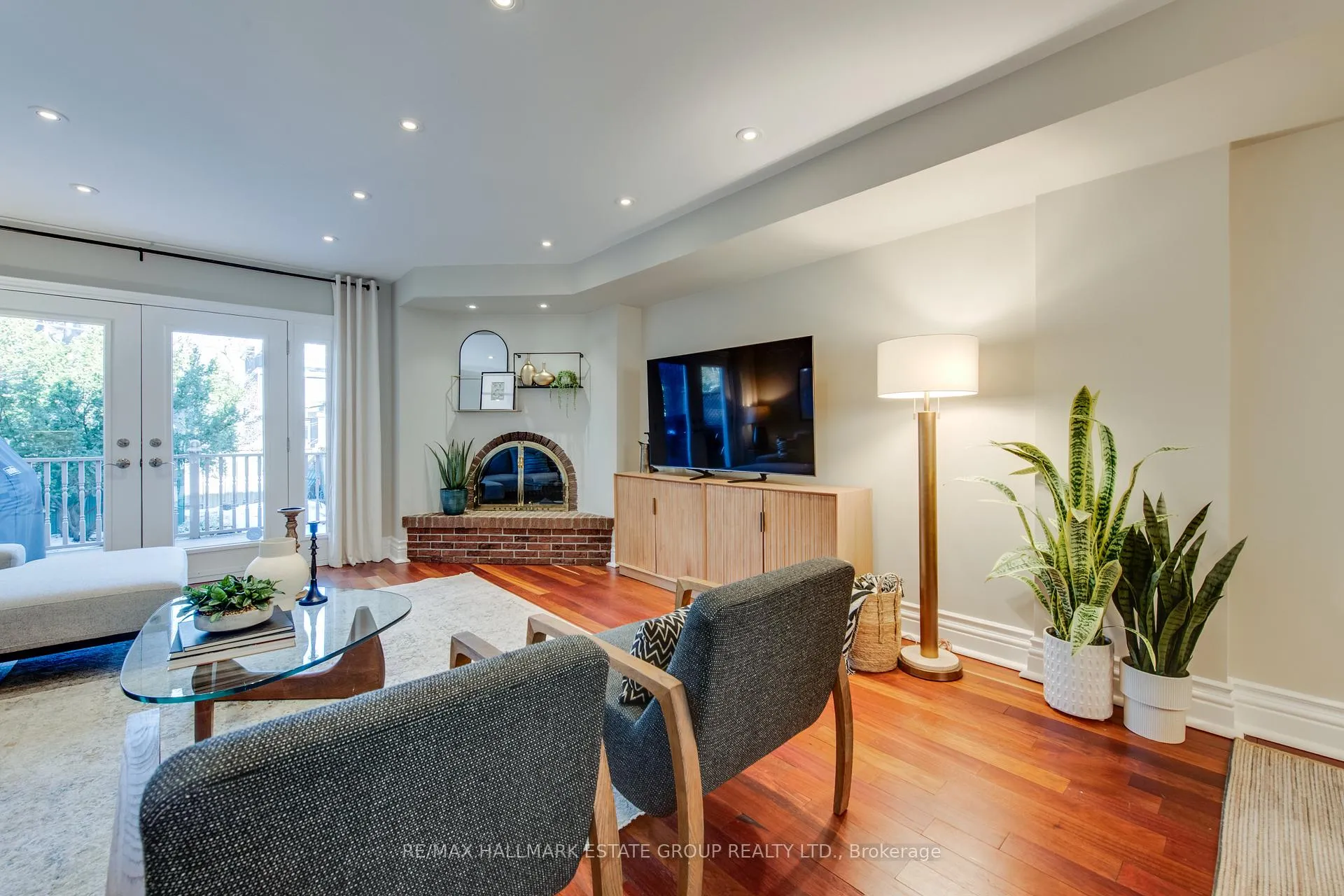 Photo 17 of 249 Beech Avenue, Toronto, The Beaches — HOMEH